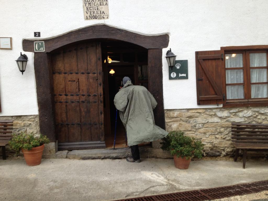 La Posada Nueva Viscarret-Guerendiain Exterior photo